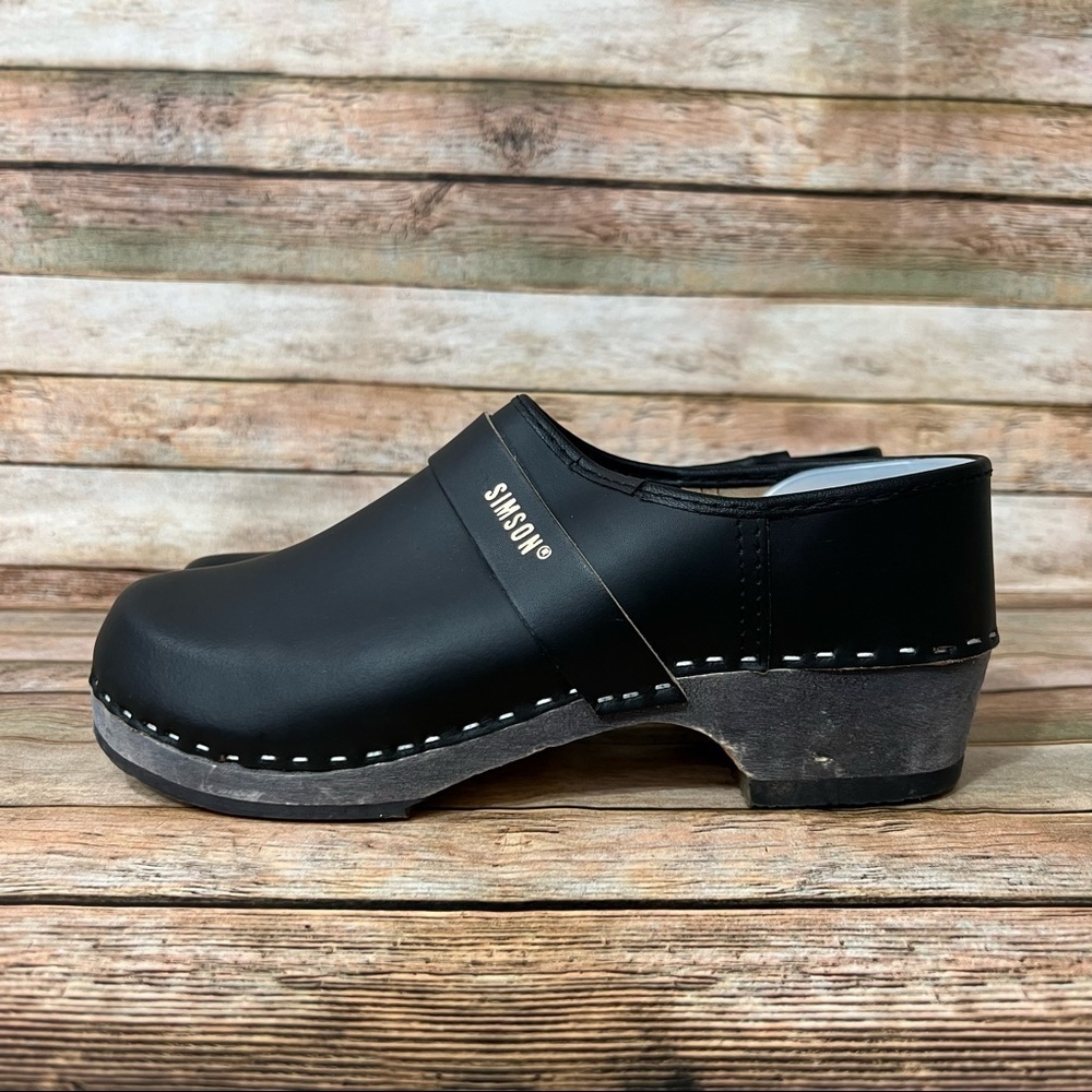 Simson Black Swedish Clogs